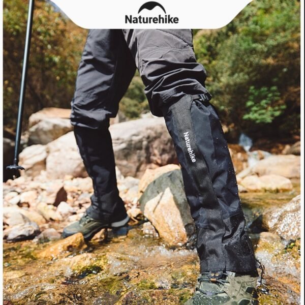 Waterproof Gaiters Hiking Trekking Small Naturehike CNK2450DS011 terbuat dari bahan polymide bagian luar dan polyester bagian dalam sehingga waterproof, kuat, dan tidak mudah sobek. Ringan sehingga mudah untuk disimpan dan bawa. Anda bisa mendapatkan produk ini di Erjee Camping Store Bali.