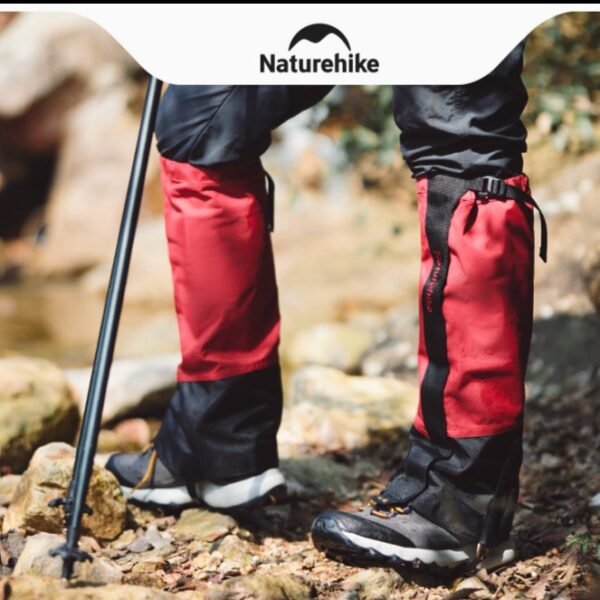 Waterproof Gaiters Hiking Trekking Small Naturehike CNK2450DS011 terbuat dari bahan polymide bagian luar dan polyester bagian dalam sehingga waterproof, kuat, dan tidak mudah sobek. Ringan sehingga mudah untuk disimpan dan bawa. Anda bisa mendapatkan produk ini di Erjee Camping Store Bali.