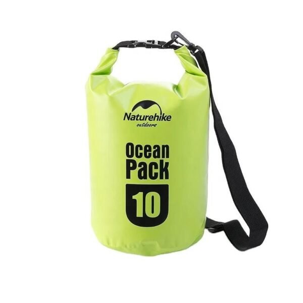 Dry waterproof bag 10L 20L Naturehike FS15M010-J FS15M020-J. Naturehike dry bags with a capacity of 10L and 20L are suitable for storing your luggage without getting wet when doing water sports such as rafting, fishing, trekking, camping, kayaking, etc. You can get this product in Erjee Camping Store Bali.