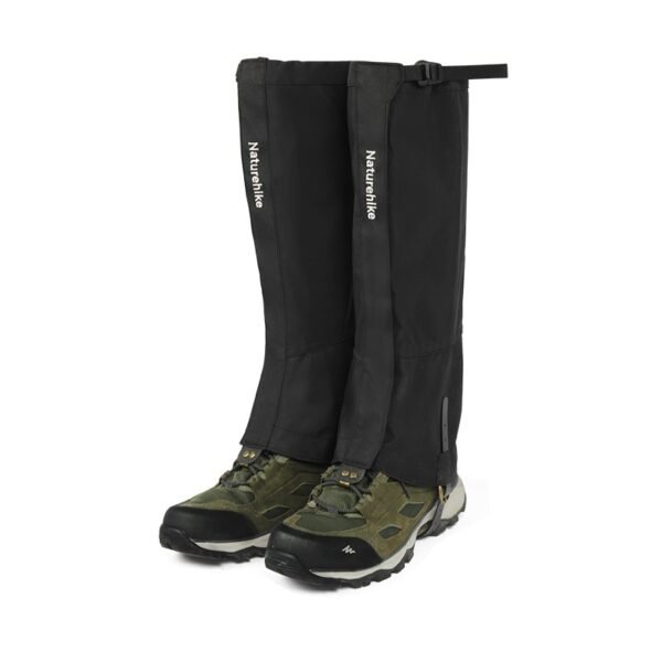 Waterproof Gaiters Hiking Trekking Small Naturehike CNK2450DS011 terbuat dari bahan polymide bagian luar dan polyester bagian dalam sehingga waterproof, kuat, dan tidak mudah sobek. Ringan sehingga mudah untuk disimpan dan bawa. Anda bisa mendapatkan produk ini di Erjee Camping Store Bali.