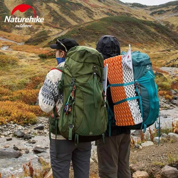 Carrier hiking backpack 55L/65L Naturehike terbuat dari bahan nylon. Keril gunung dapat diatur panjang pendek sesuai tinggi badan. Anda bisa mendapatkan tas gunung ini di Erjee Camping Store, toko alat camping di Bali.