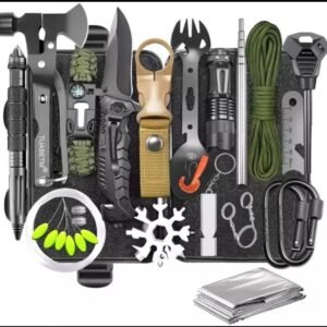 Survival kit set multifunction SOS tools for camping and hiking. Anda bisa mendapatkan survival kit ini di Erjee Camping Store, toko yang menyediakan perlengkapan camping dan hiking terlengkap di Bali.