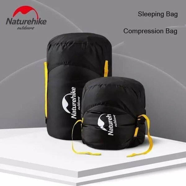 Compression bag untuk sleeping bag Naturehike NH19PJ020 dibuat dengan bahan oxford cloth yang wear resistant, dapat menyimpan sleeping bag ke ukuran yang compact sehingga menghemat ruang. Anda bisa mendapatkan produk ini di Erjee Camping Store, camping gear in Bali.