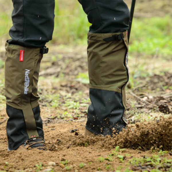 Waterproof Gaiter Men Green Naturehike NH20HJ011 waterproof sehingga cocok digunakan saat hiking atau trekking, dibuat dengan bahan material yang premium sehingga kuat. Anda bisa mendapatkan gaiter men di Erjee Camping Store Bali.