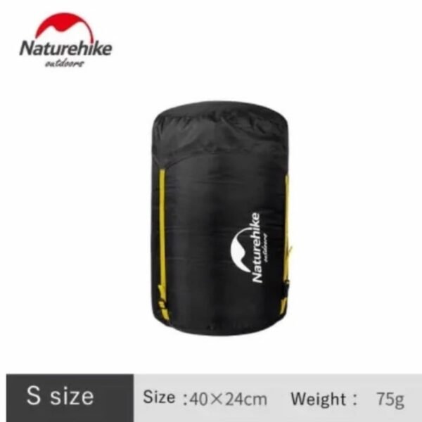 Compression bag untuk sleeping bag Naturehike NH19PJ020 dibuat dengan bahan oxford cloth yang wear resistant, dapat menyimpan sleeping bag ke ukuran yang compact sehingga menghemat ruang. Anda bisa mendapatkan produk ini di Erjee Camping Store, camping gear in Bali.