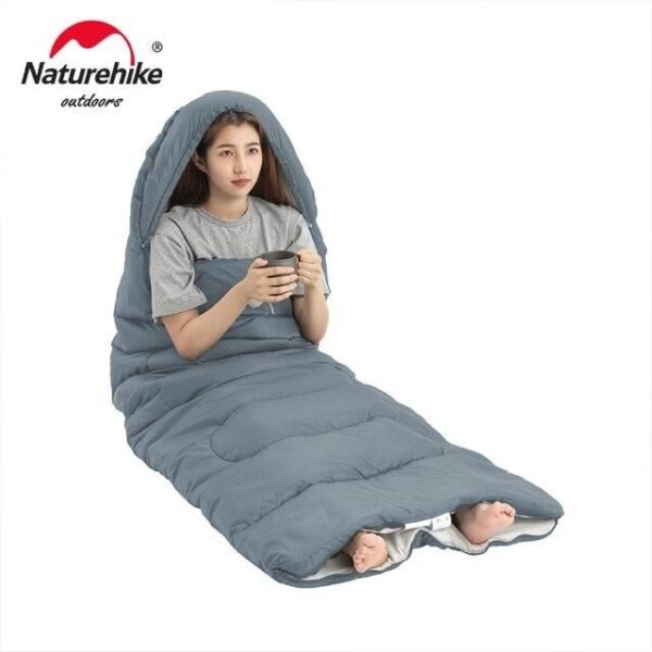 Y150L sleeping bag Naturehike NH21MSD08 terbuat dari bahan cotton sehingga anda akan tetap hangat saat menggunakannya. Sleeping bag ini juga dapat digunakan sebagai selimut dan bisa juga dikombinasikan dengan sleeping bag tipe yang sama karena terdapat klip dibagian kanan dan kiri. Sleeping bag dilengkapi dengan storage pouch sehingga compact dan mudah untuk dibawa kemana-mana. Anda bisa mendapatkan sleeping bag ini di Erjee Camping Store Bali.