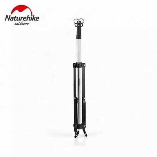 DJ01 retractavle lamp holder Naturehike NH17D015-J terbuat dari bahan aluminium alloy yang ringan, anti karat, tahan lama dan kuat. Lamp holder ini dapat di adjust tinggi pendeknya dan sudah dilengkapi dengan tas penyimpanan sehingga mudan untuk di simpan dan di bawa. Anda bisa mendapatkan produk ini di Erjee Camping Store Bali.