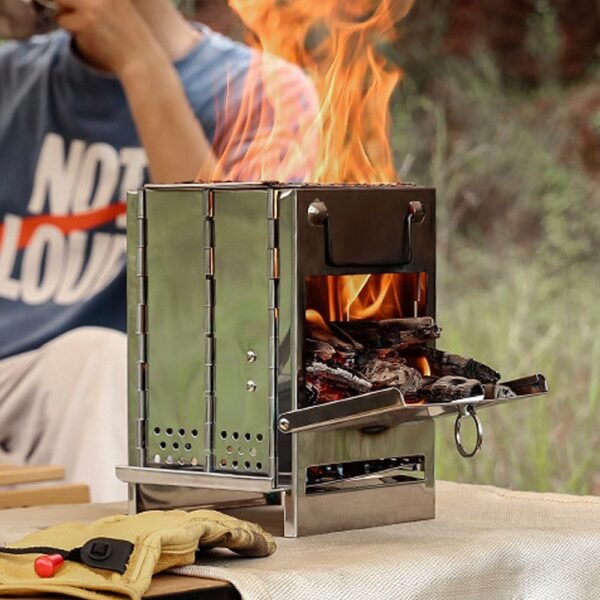 Folding woodstove terbuat dari bahan stainless steel dilengkapi dengan stove, grill net, ash tray and carry bag. Woodstove ini cocok digunakan saat camping, karena mempunyai ukuran yang kecil dan mudah untuk dilipat dan dibawa. Anda bisa mendapatkan woodstove atau kompor kayu ini di Erjee Camping Store Bali.