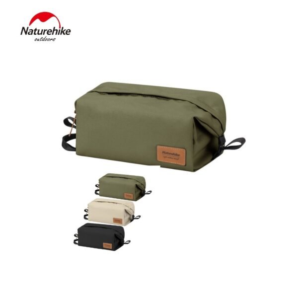 XS01 toiletry bag Naturehike NH21LX001 cocok digunakan saat traveling dan perjalanan jauh, karena sudah water resistant, kapasitas muat hingga 3 liter sehingga barang-barang anda akan tersimpan rapi saat perjalanan, mudah untuk dibersihkan dan dilengkapi dengan handle sehingga mudah untuk di bawa. Anda bisa mendapatkan produk ini di Erjee Camping Store Bali.