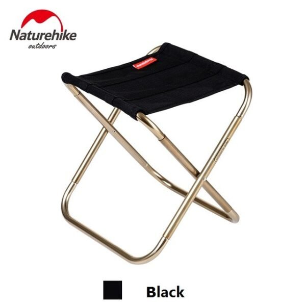 Naturehike Foldable Chair NH17Z012-L sangat cocok untuk dibawa berpergian kegiatan outdoor karena bentuknya yang kecil dapat dilipat hingga ukuran 5 x 27.5 cm mudah dibawa kemana-mana dan sangat ringan. Kursi ini terbuat dari bahan kaki aluminim alloy dan kain terbuat dari bahan 420D nylon, walaupun ukuran kursi yang mini ini dapat menahan berat hingga 75kg. Anda bisa mendapatkan kursi lipat ini di Erjee Camping Stor yang menyediakan perlengkapan camping, glamping dan hiking di Bali.